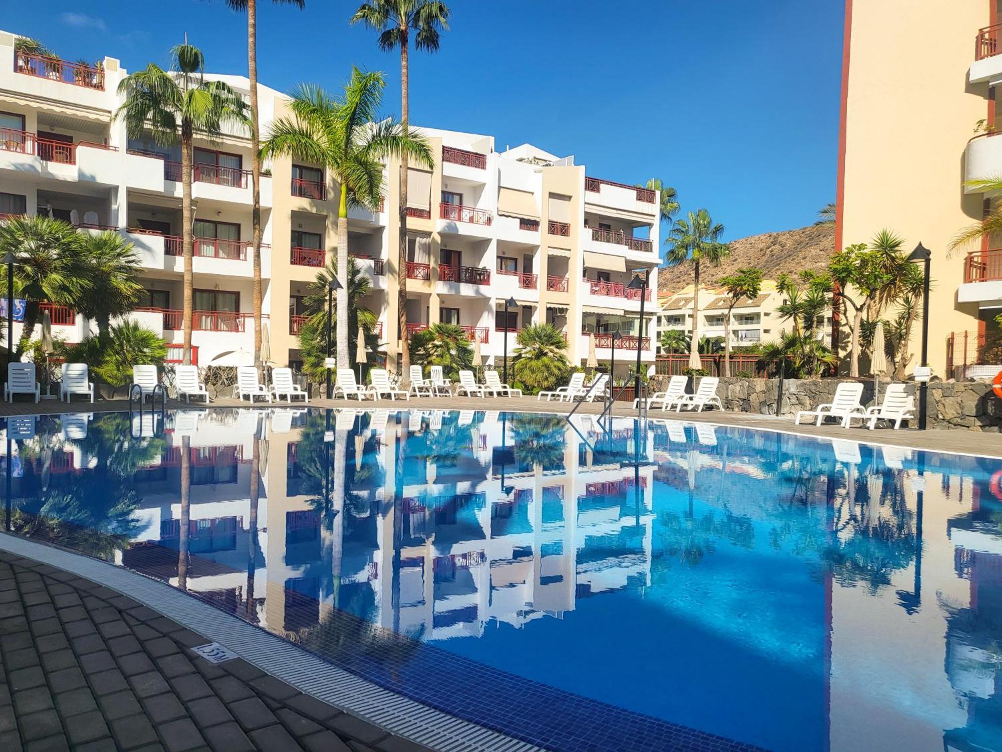 Oasis Palm Mar By Helloapartments Bagian luar foto