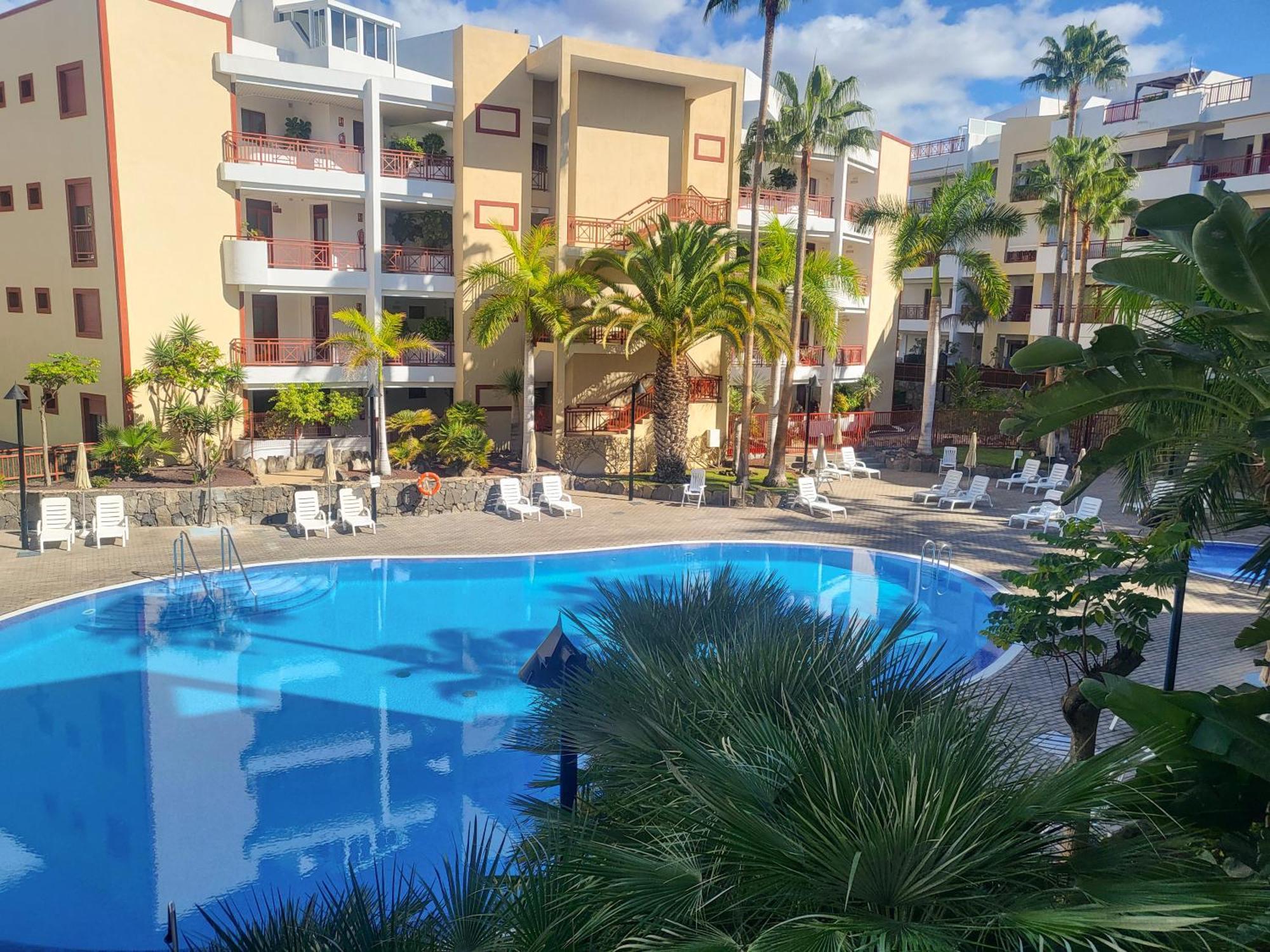 Oasis Palm Mar By Helloapartments Bagian luar foto